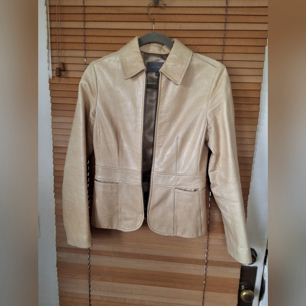 Anne Taylor leather jacket xs NWOT.